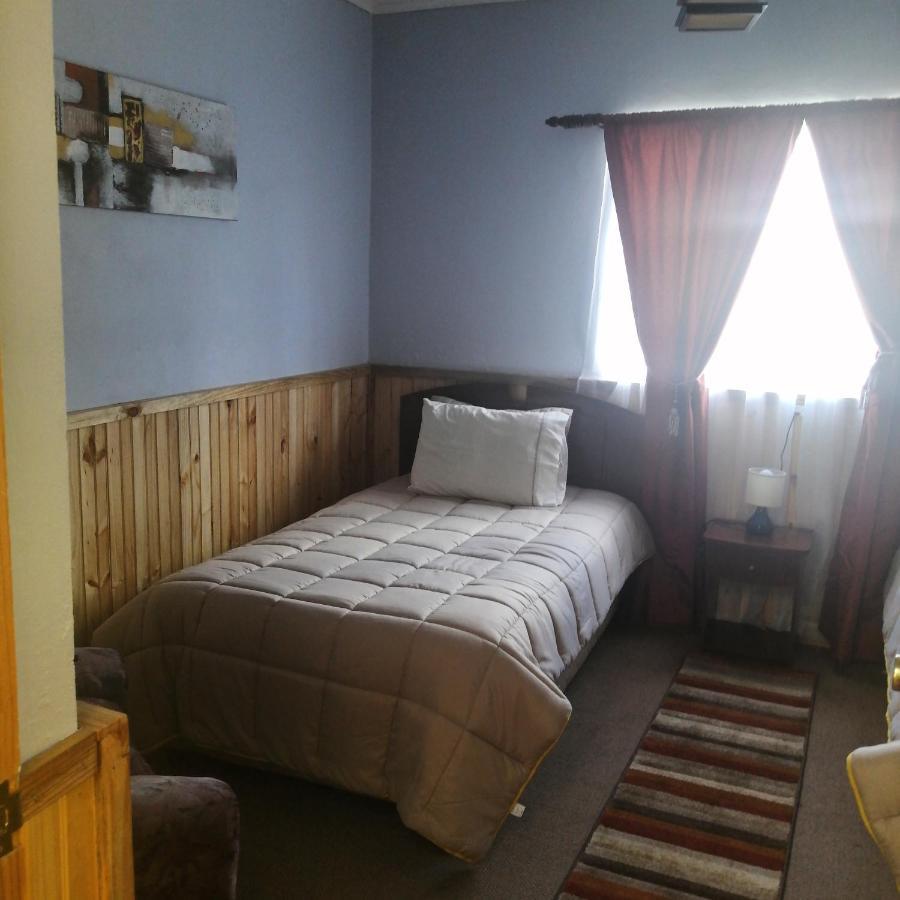 Hostal Y Cabanas Vientos Del Sur Puerto Ingeniero Ibanez Екстериор снимка