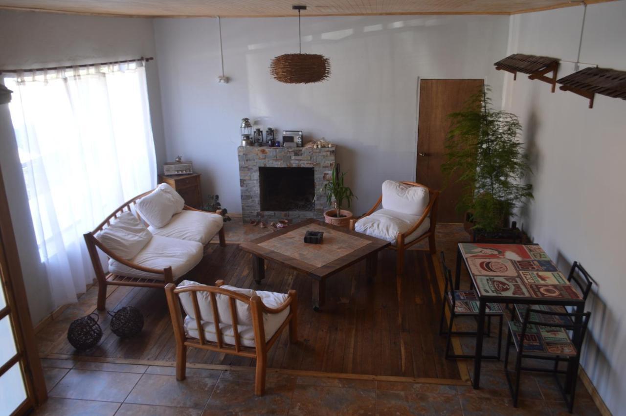 Hostal Y Cabanas Vientos Del Sur Puerto Ingeniero Ibanez Екстериор снимка